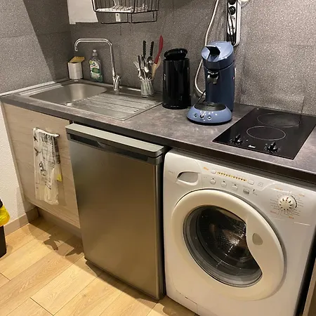 Lejlighed Nancy, Magnifique Totalement Climatise, Meuble, Salle De Bains Et Wc Separes, Parking Prive, Cuisine Equipee, Wifi *