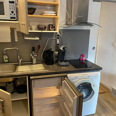 Apartment Nancy, Magnifique Totalement Climatise, Meuble, Salle De Bains Et Wc Separes, Parking Prive, Cuisine Equipee, Wifi *