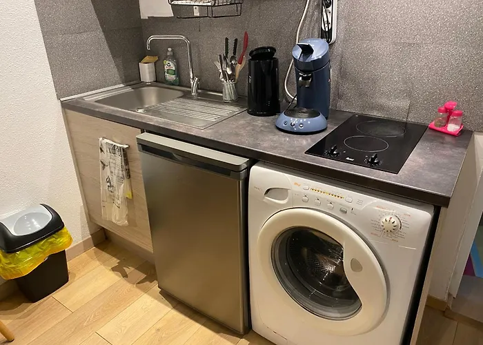 Apartmán Nancy, Magnifique Totalement Climatise, Meuble, Salle De Bains Et Wc Separes, Parking Prive, Cuisine Equipee, Wifi *