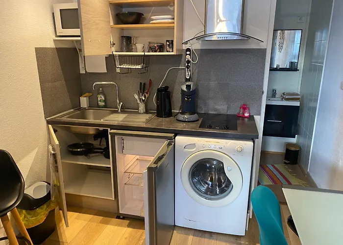 Apartmán Nancy, Magnifique Totalement Climatise, Meuble, Salle De Bains Et Wc Separes, Parking Prive, Cuisine Equipee, Wifi Malzéville