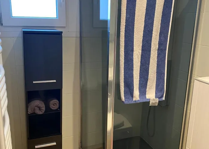 Apartmán Nancy, Magnifique Totalement Climatise, Meuble, Salle De Bains Et Wc Separes, Parking Prive, Cuisine Equipee, Wifi *