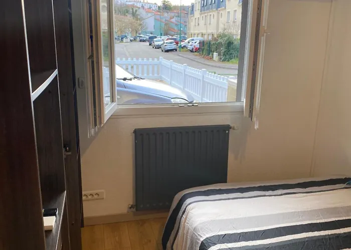 Apartmán Nancy, Magnifique Totalement Climatise, Meuble, Salle De Bains Et Wc Separes, Parking Prive, Cuisine Equipee, Wifi